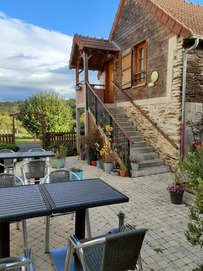 Auberge Des Colettes Coutansouze Exterior foto
